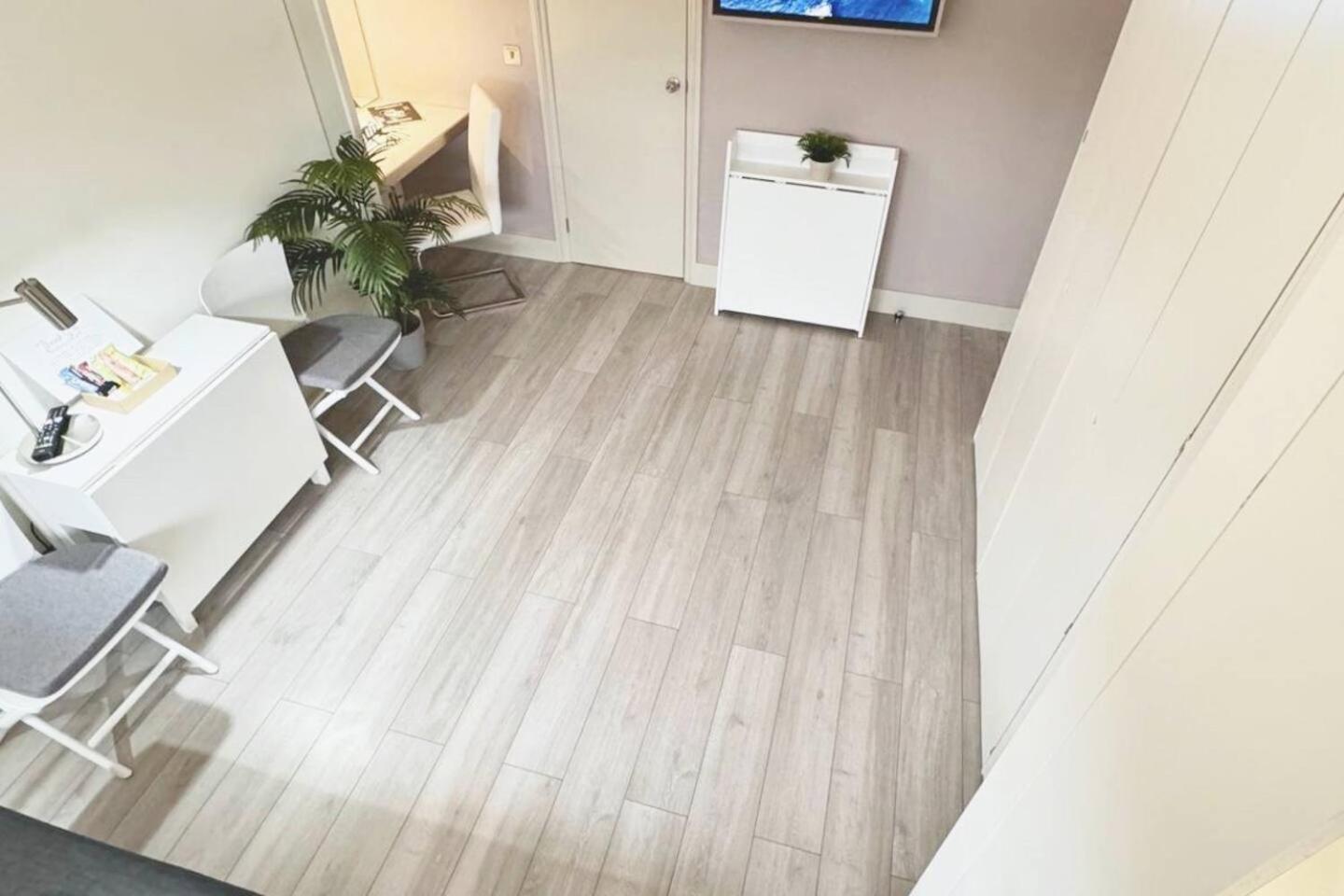 Apt 12 Luxury Living Chic Studio Steps From Beach Brighton Exterior photo